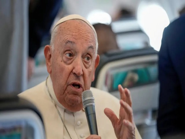 Papa Francisco condena ataques de Israel que vo alm da moralidade