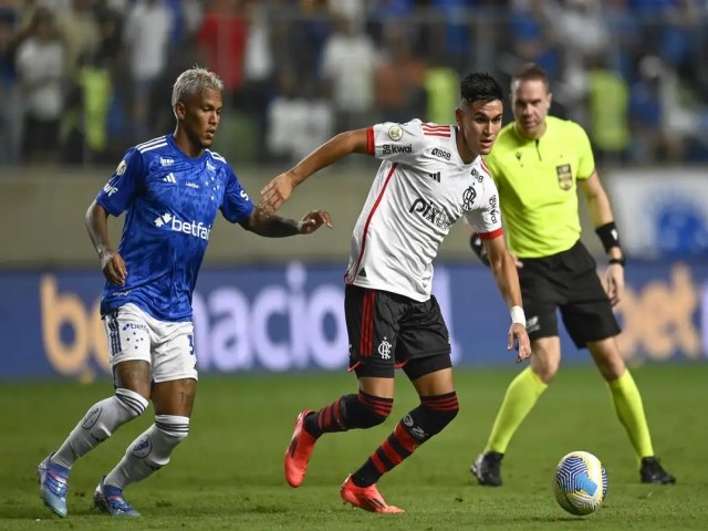 BRASILEIRO: David Luiz marca de falta e Fla vence Cruzeiro em Belo Horizonte