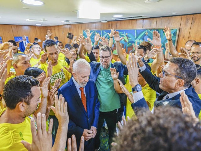 Lula se aproxima de religiosos e discute incluso da Frente Parlamentar Evanglica no governo