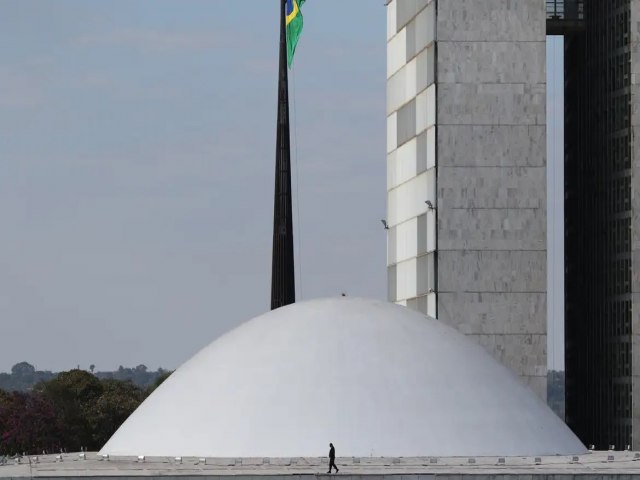 Bets so cassinos instalados dentro das casas, diz presidente da CPI