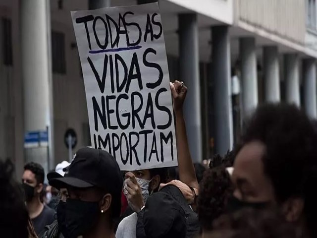 8 em cada 10 homens mortos a tiros no Brasil so negros, aponta pesquisa