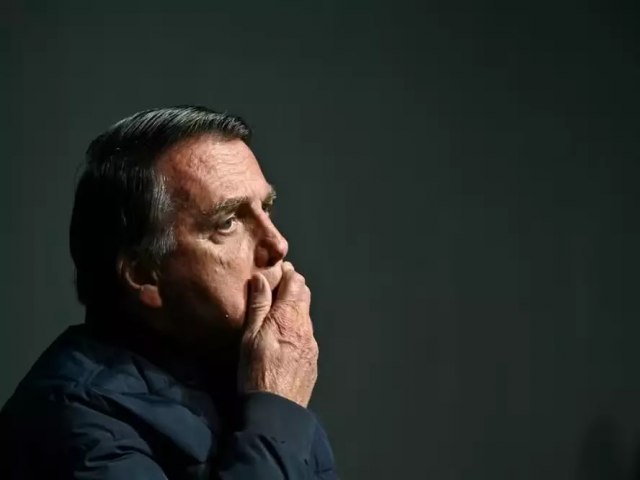 Crimes atribudos a Bolsonaro somam 30 anos de priso; entenda cada um