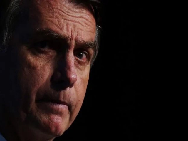 Estado descobre que Bolsonaro  covarde e no hesita em lanar companheiros ao mar