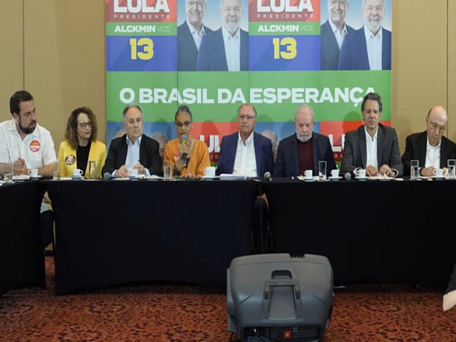 Apoio de Meirelles e outros 7 ex-candidatos a presidente a Lula faz bolsa subir e dlar cair