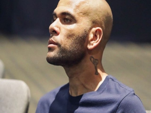 Defesa entra com recurso pedindo liberdade para Daniel Alves