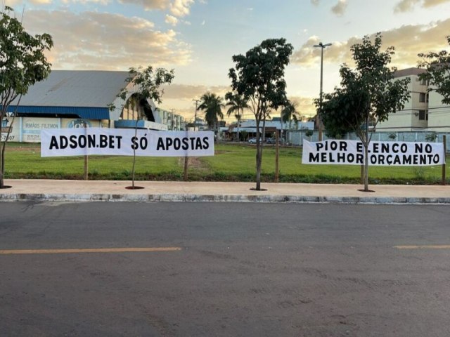 Torcedores do Atltico-GO vo at o CT do clube para protestar contra m fase da equipe