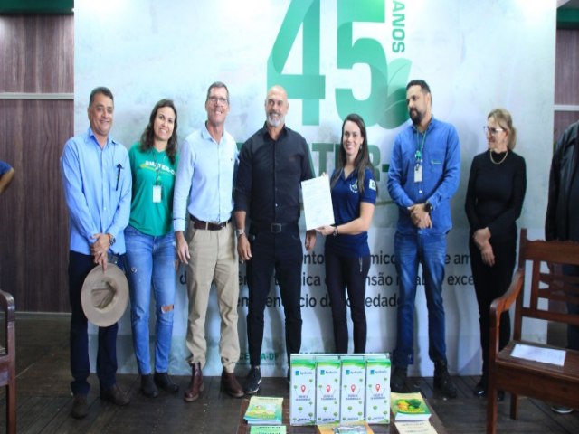 Primeiro registro de agroindstria de ovos do DF  entregue na AgroBraslia