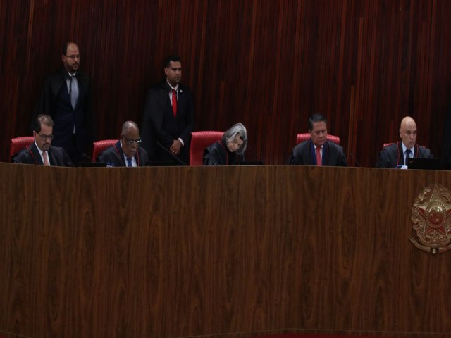 TSE entra hoje na quarta sesso para julgamento de Bolsonaro