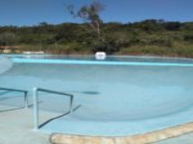 Piscina do parque Saburo Onoyama fica fechada por dois dias para manuteno