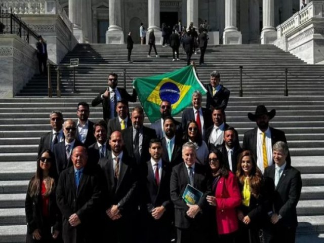 Eduardo Bolsonaro busca nos EUA impor sanes contra o Brasil