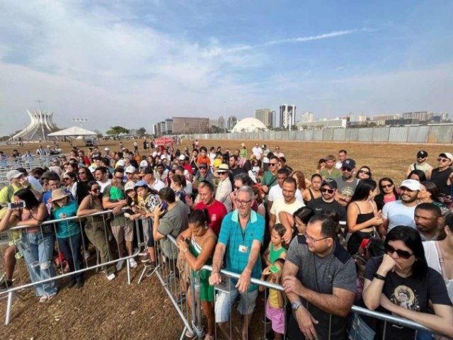 7 de Setembro: confuso na fila da entrada para o pblico