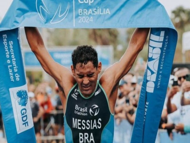 Brasileiro Manoel Messias vence etapa da Copa do Mundo de Triatlo