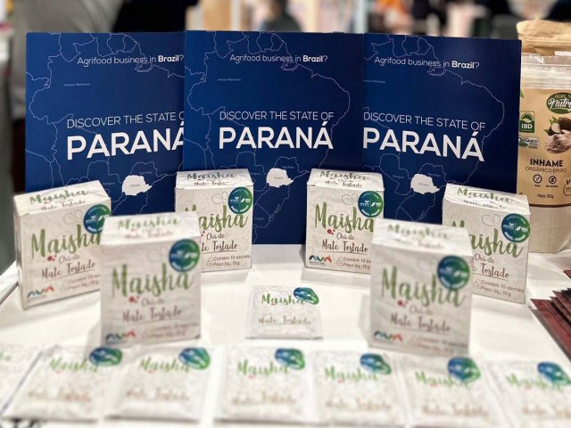 Bala de banana, farinha de pinho e molho de erva-mate chamam a ateno em feira no Canad