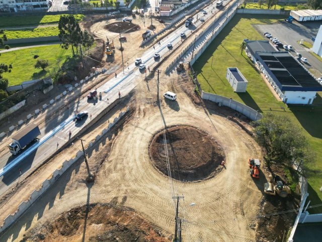 Rotatrias comeam a tomar forma no Viaduto do Bradesco, em So Jos dos Pinhais