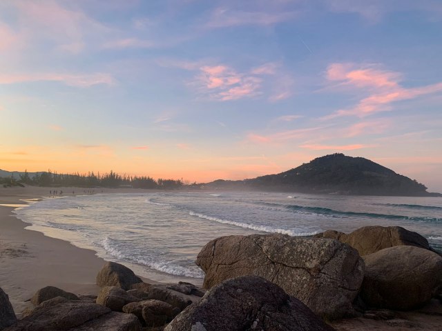 Crescimento dos municpios litorneos impacta turismo de veraneio nas praias do Paran e Santa Catarina