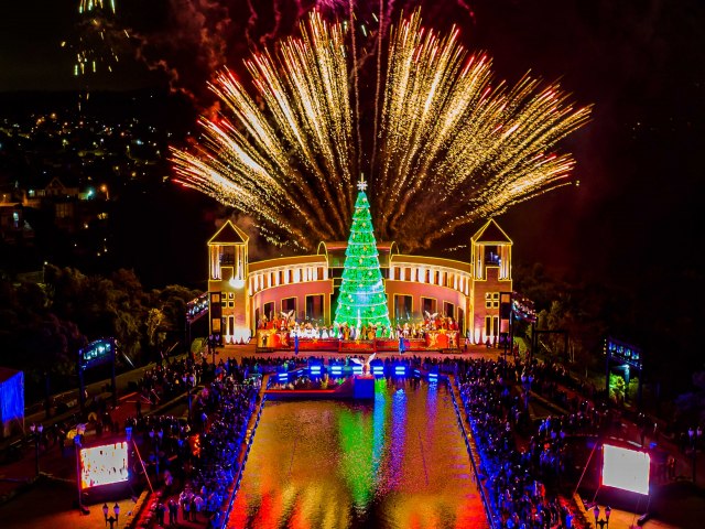 ltima semana do Natal de Curitiba 2023 tem auto do Parque Tangu e Mesa Solidria especial