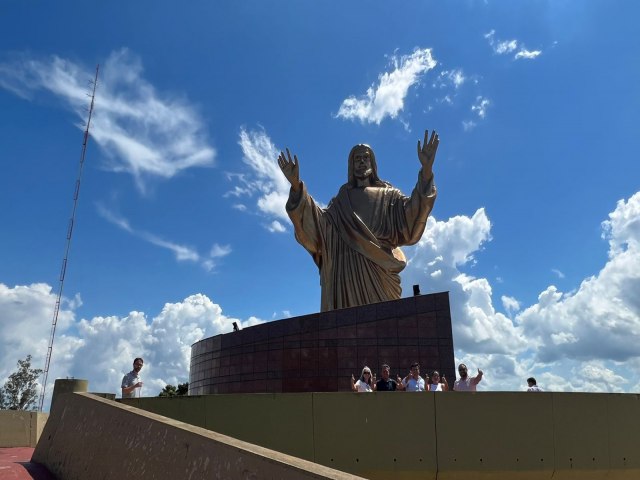 Estado apresenta programas e discute parcerias com gestores do turismo da regio Oeste