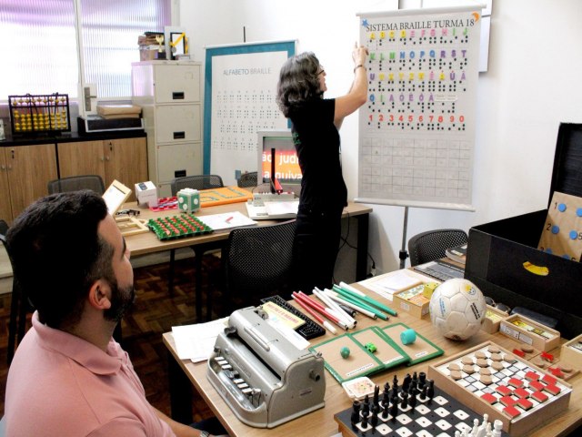 Biblioteca Pblica do Paran leva aes da Seo Braille para o 3 Festival Incluso em Cena