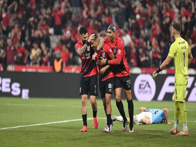 Athletico sofre gol relmpago, mas consegue virada pela partida de ida da Copa Sul-americana