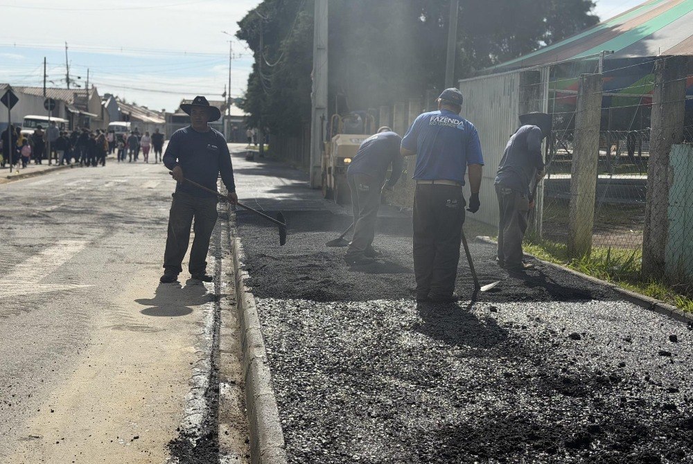 Conjunto de obras acelera desenvolvimento e mobilidade em v�rias regi�es de Fazenda Rio Grande