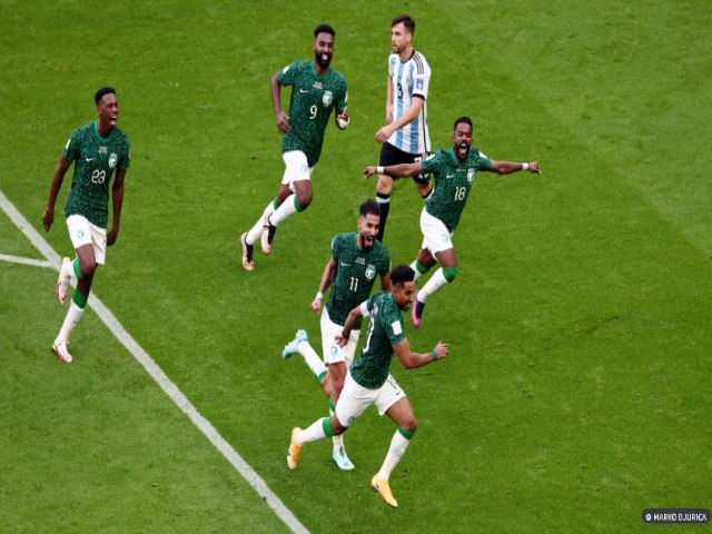 Arbia Saudita vence Argentina de Messi em 1 zebra da Copa do Catar
