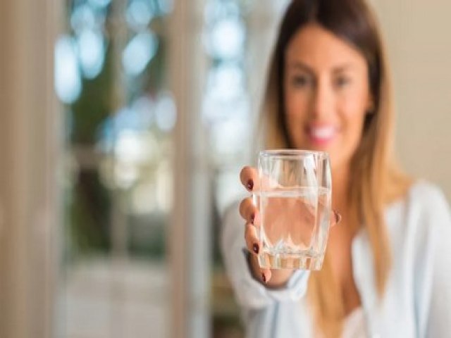 Hidrata��o no dia a dia: veja 10 dicas para manter o corpo equilibrado