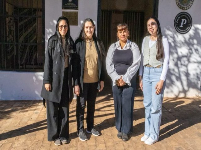 Nuevas artesanas culminan capacitaci�n y fortalecen la preservaci�n del Poncho Para�i de 60 listas