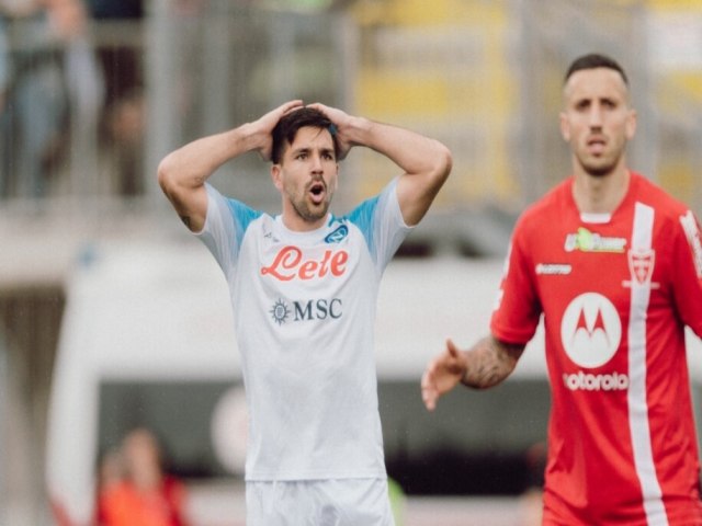 Napoli perde do Monza e tem invencibilidade derrubada no Campeonato Italiano