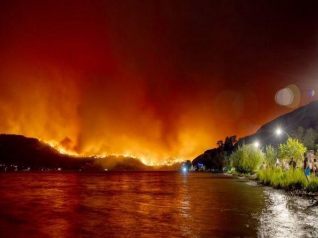 Incndios no Canad: as impressionantes imagens que mostram avano do fogo em rea em estado de emergncia