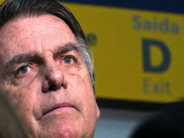 Diretor da PF avalia pedir ao STF bloqueio dos R$ 17 milhes recebidos por Bolsonaro via PIX