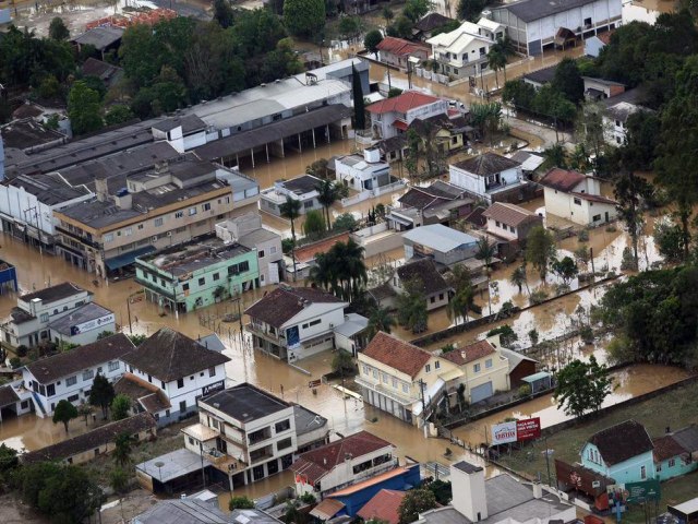 Geral Novos temporais atingem Santa Catarina e mortes sobem para seis