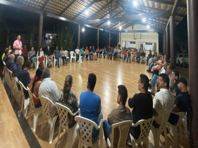 Damaso mostra fora com reunio de pr-candidatos em Paraso do Tocantins