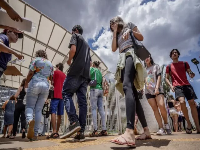 Ateno estudantes: gabarito e cadernos de questes do Enem sero divulgados nesta tera-feira