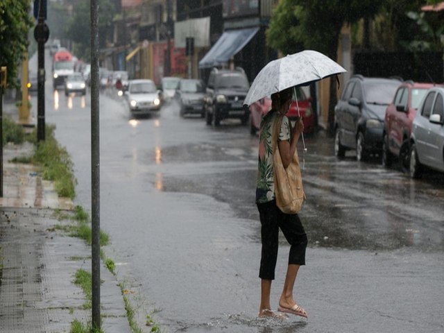 Dois novos avisos preveem chuvas intensas em 68 cidades do Cear at domingo (3); veja lista
