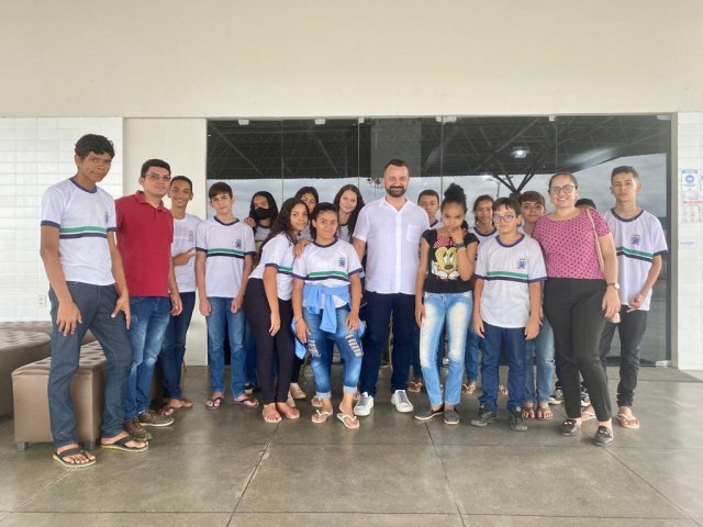 VISITA TCNICA : UniFIC recebeu a visita dos alunos do programa Agrinho e os cuidados com a sade