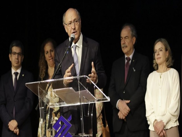 Recomposio do Oramento para 2023  prioridade, diz Alckmin