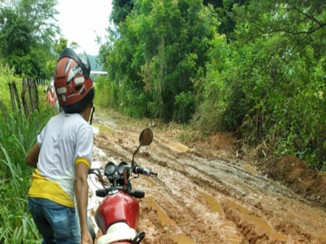 Com chuvas, moradores da zona rural de Misso Velha enfrentam dificuldades de trafegar por estradas