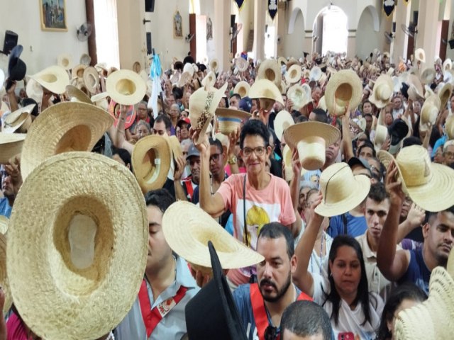  Romaria de Nossa Senhora das Dores leva 250 mil fiis  terra do Padre Ccero