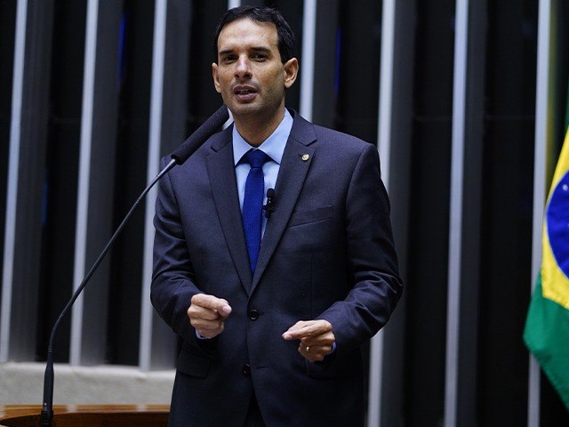 Deputado Federal pede cassao de vereador que ofendeu portadores de autismo no Cear