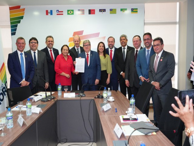 DESENVOLVIMENTO SUSTENTVEL: Cear e demais estados do Nordeste firmam cooperao com o Banco Mundial para desenvolver cadeia do Hidrognio Verde na Regio