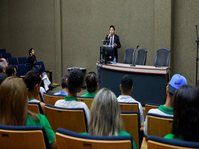 Justia de Olhos Abertos: palestras promovidas pelo TJCE incentivam estudantes cegos a seguirem carreira no Direito