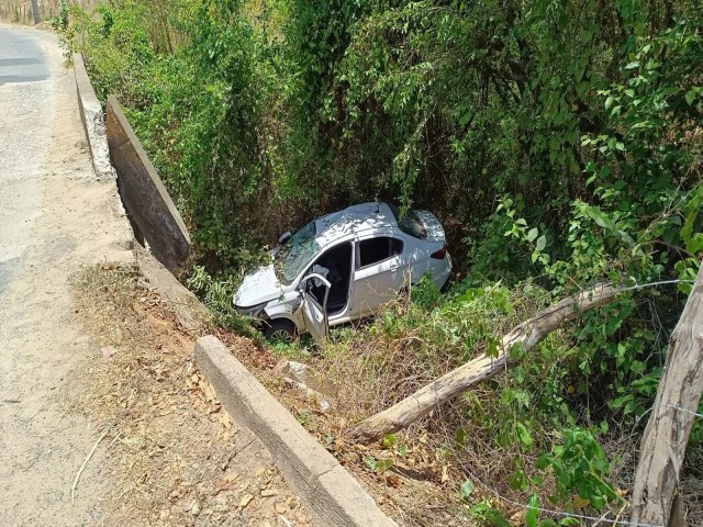 Grave Acidente em Iguatu: Carro Cai de Ponte no Stio Amap, Regio do Gadelha