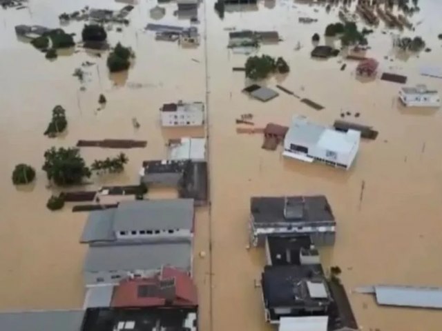 Chuvas deixam 7 mortos e 3 desaparecidos no Sul do Brasil