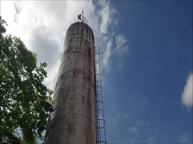 Z Leite, relembrou a luta da sua comunidade pelo acesso  gua