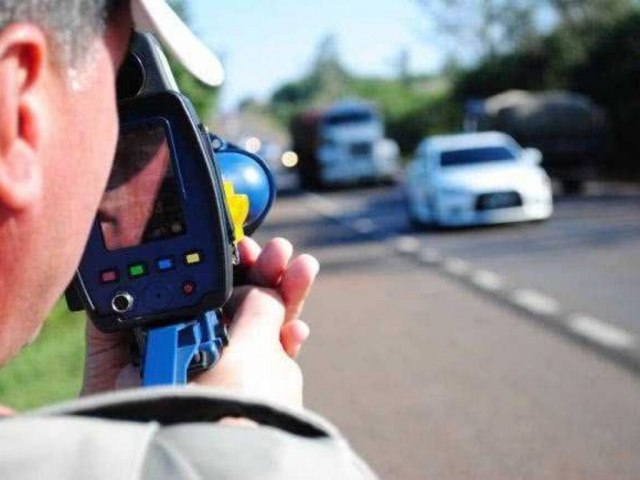 Sindicato das Autoescolas d dicas para evitar acidentes e multas durante as viagens de Carnaval