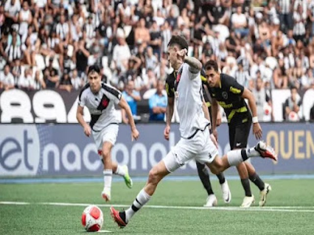 Vasco vira sobre Botafogo e entra no G4 do Carioco