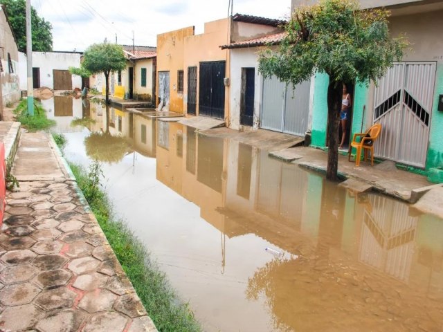 Aps susto das enchentes em Santa Quitria, moradores dos bairros afetados voltam s residncias e avaliam prejuzos