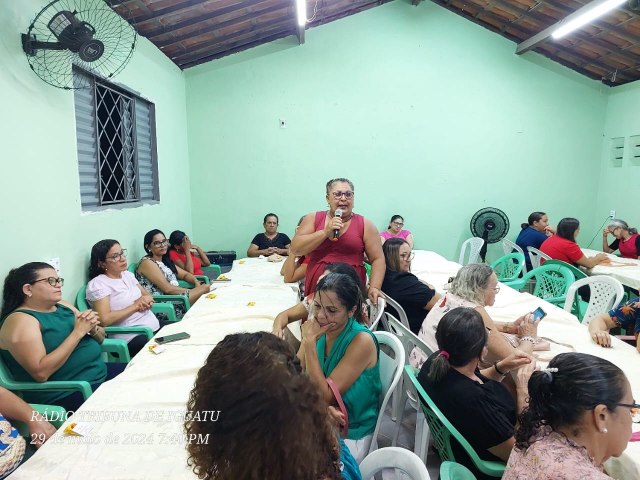 Comemorao Especial no Dia das Mes: Jantar Celebrativo na Associao Comunitria do Cardoso I