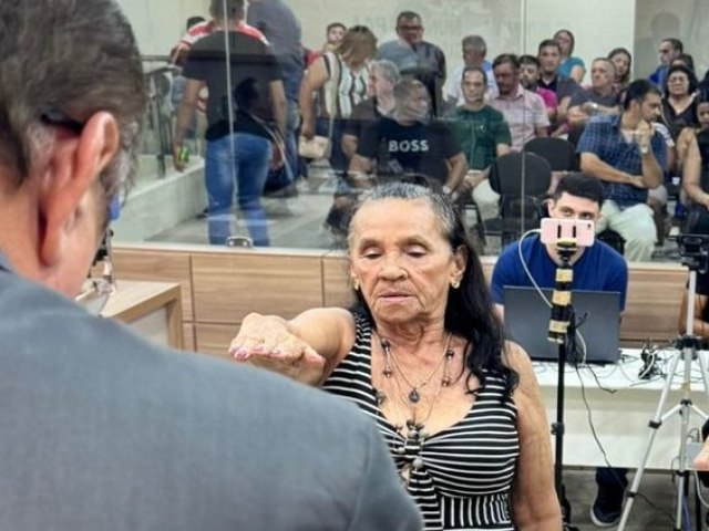 Vereador Dr. Zilfran tira licena e Xuxa da Sade assume mandato na Cmara Municipal de Iguatu