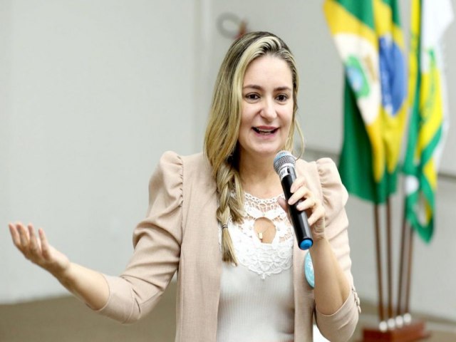 Augusta Brito Retoma Mandato no Senado Federal